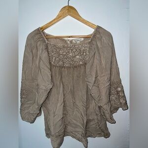 Women’s blouse